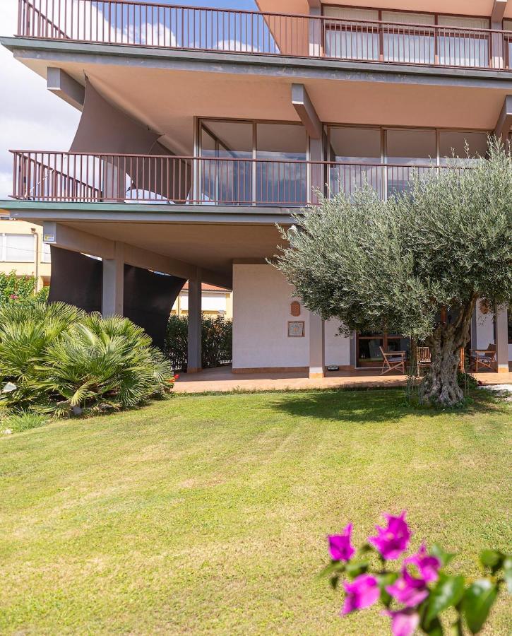 Villa Arrecifes Fertilia Exteriör bild