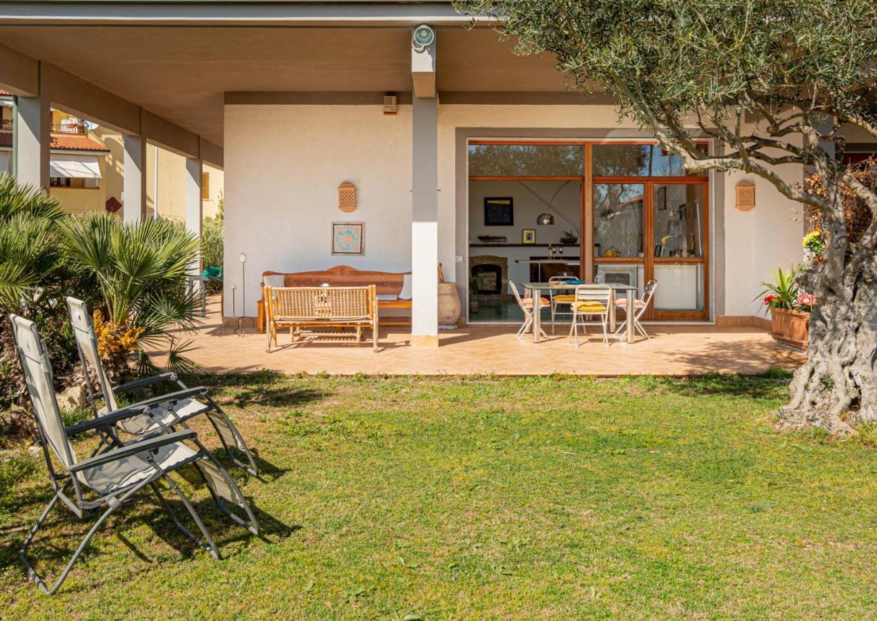 Villa Arrecifes Fertilia Exteriör bild