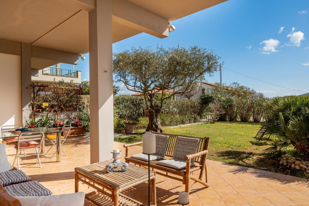 Villa Arrecifes Fertilia Exteriör bild