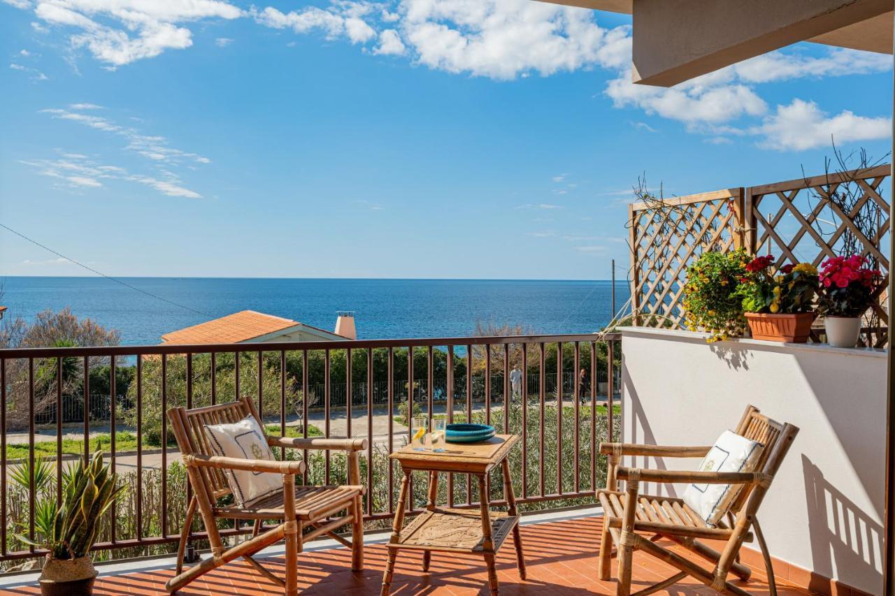 Villa Arrecifes Fertilia Exteriör bild